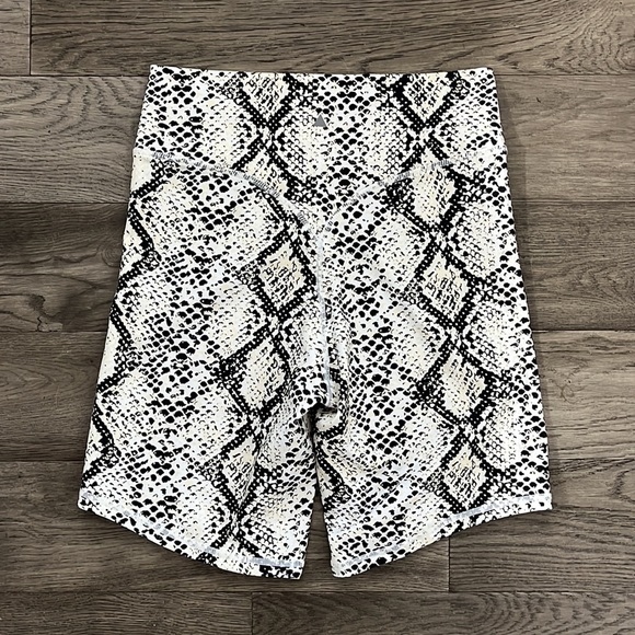 Womens Balance Athletica (Vitality) Ascend Short- Python, medium - Picture 4 of 5